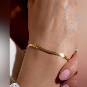 Stainless Steel Chain Bracelet Gold Toned